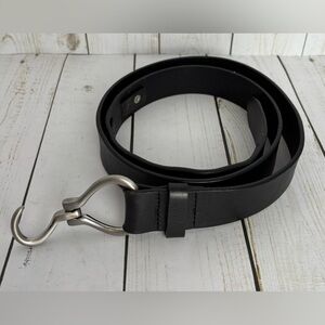 TRE VERO Equestrian Leather Belt. Silver Hardware. Size Large.